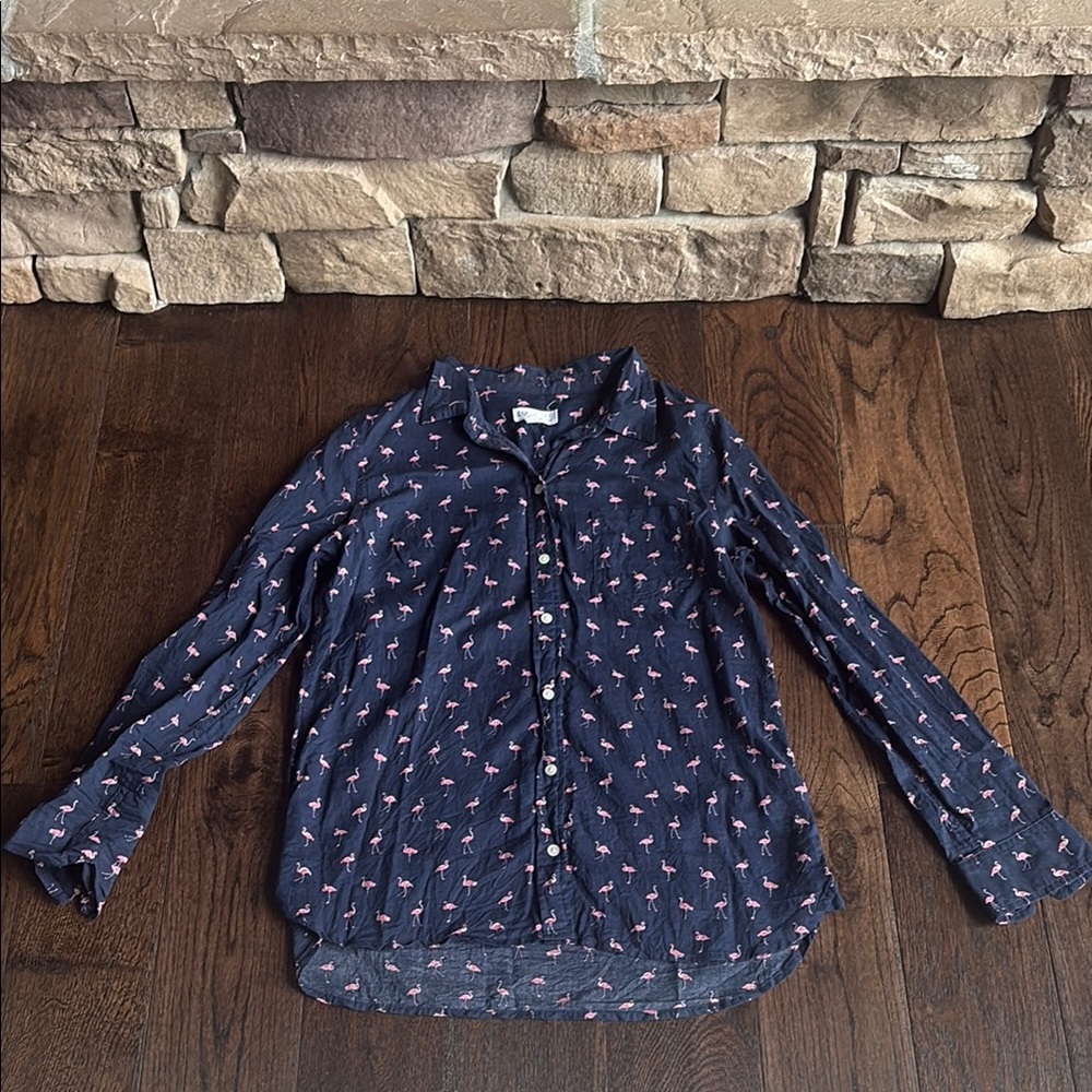 Gap button down size small